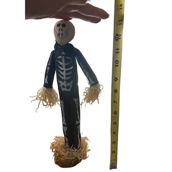 Vintage Style Corn Husk Scarecrow Skeleton Spooky Folk Art Figure Halloween - Picture 8 of 8